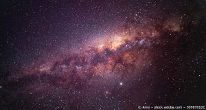 Ein Bild der Milchstraße.  Man kann eine Vielzahl von Sternen erkennen.