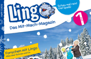 Fünf Kinder stehen in einer Winterlandschaft. 